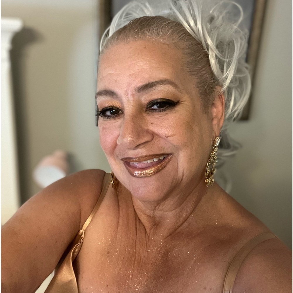 Meet your Posher, Ana